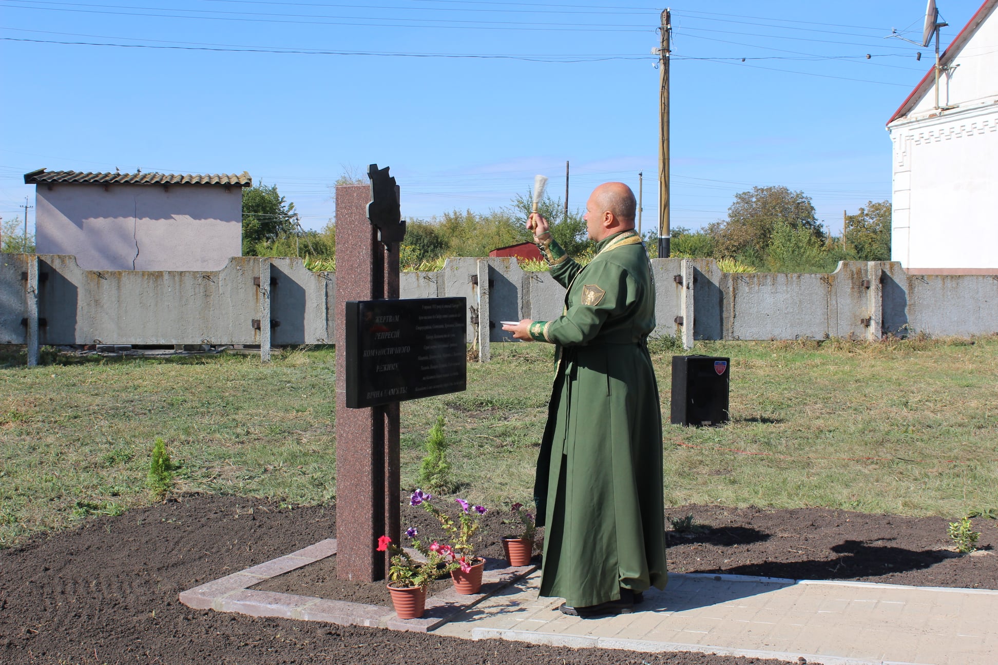 На Запоріжжі вперше з’явився пам’ятник українським селянам, яких радянська влада депортувала до Сибіру