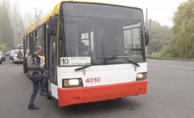 На вулиці Одеси вийшов перший одеський електробус