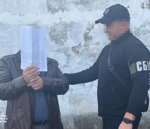 СБУ затримала адвоката, який «переписував» майно морпорту Херсона на баланс окупаційної влади