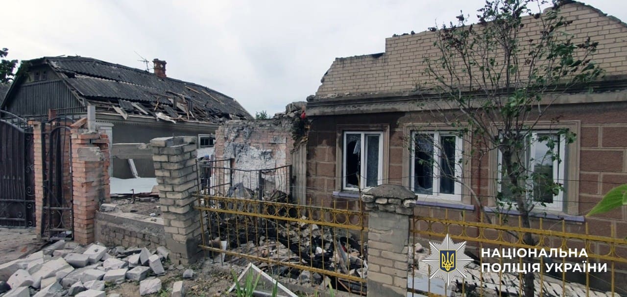 На Херсонщині внаслідок російських обстрілів троє людей загинуло та вісім поранено, – поліція