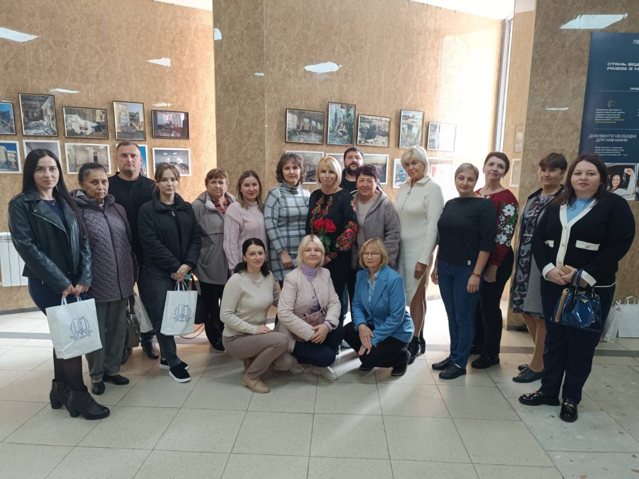 До Дня працівників освіти нагороджено директорку Миролюбівської гімназії
