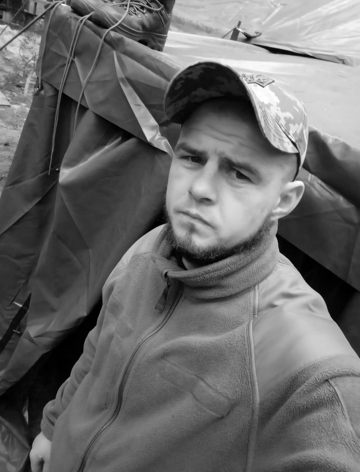 У Чорнобаївській громаді попрощалися з військовим Владиславом Голубенком