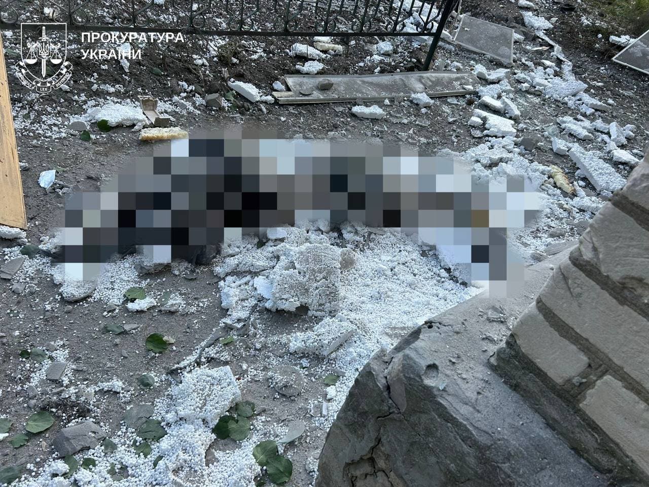 Внаслідок російського артобстрілу Херсона загинуло троє жителів, є поранені – прокуратура