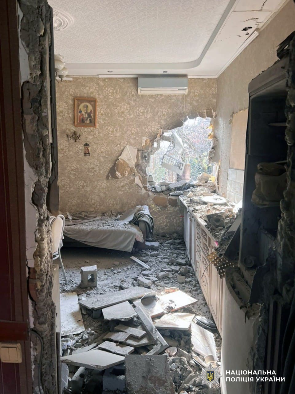На Херсонщині внаслідок російських обстрілів одна людина загинула та вісім поранено, серед постраждалих – двоє медпрацівників