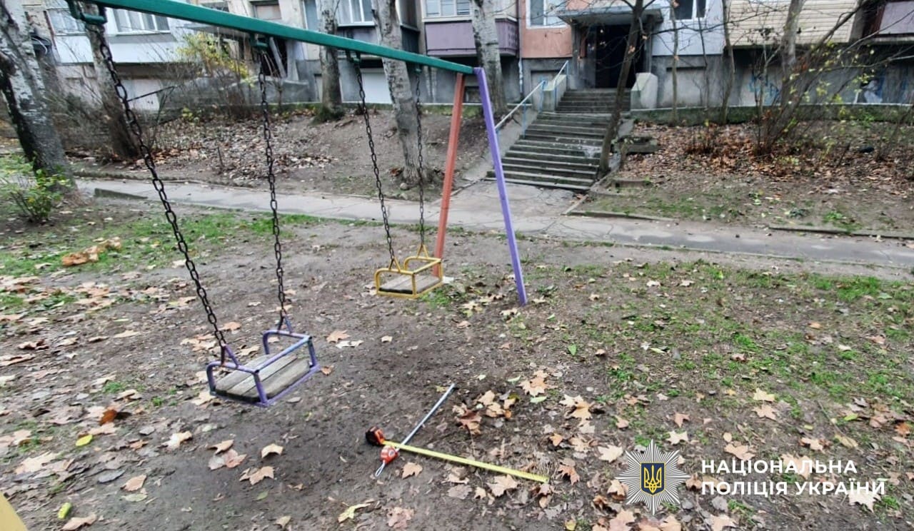 Троє загиблих і семеро поранених на Херсонщині через обстріли та міни