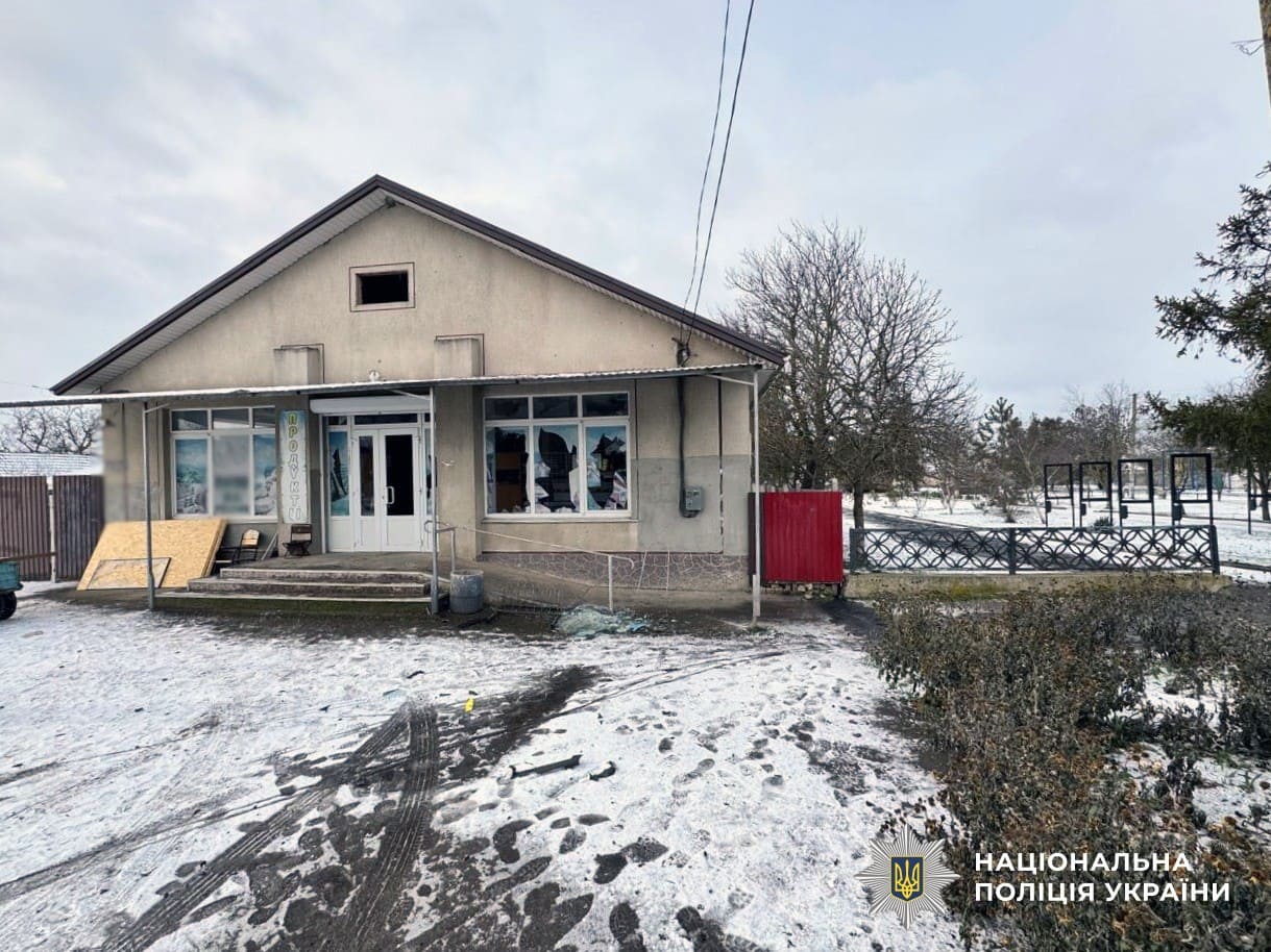 На Херсонщині внаслідок російських обстрілів загинула людина, є поранені, серед постраждалих – дитина, – поліція