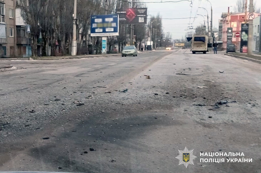 На Херсонщині через російські обстріли пошкоджено приміщення школи, об’єкт критичної інфраструктури: є постраждалі