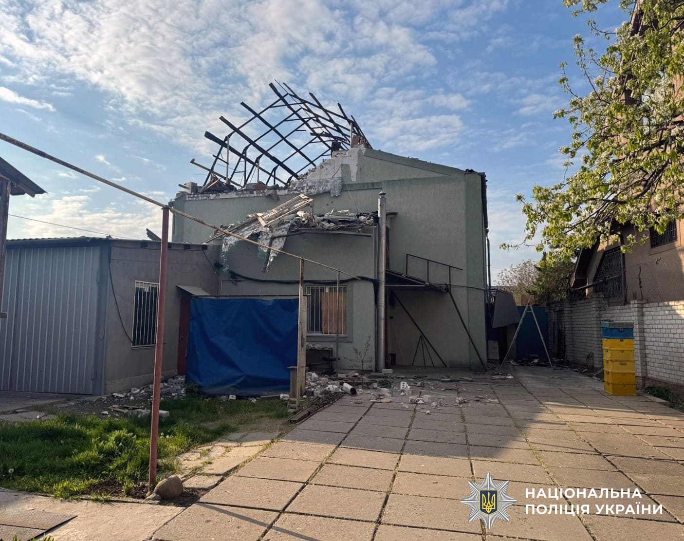 На Херсонщині внаслідок обстрілів поранено вісім людей та пошкоджено десятки об’єктів інфраструктури, – поліція