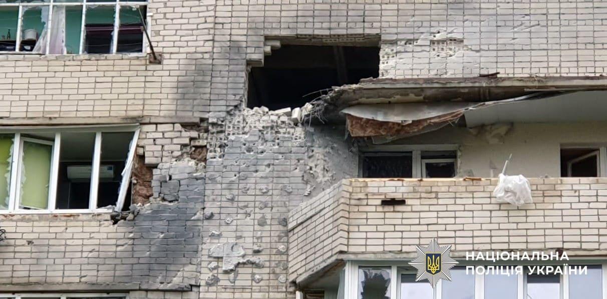 На Херсонщині через російські обстріли , 11 жителів поранені, зафіксовано пошкодження інфраструктури