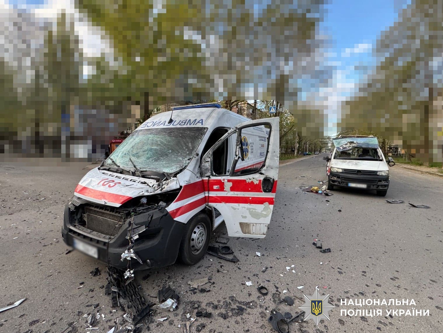 На Херсонщині через російські обстріли загинув місцевий житель, одинадцять поранених, серед них дитина, комунальники та поліцейський