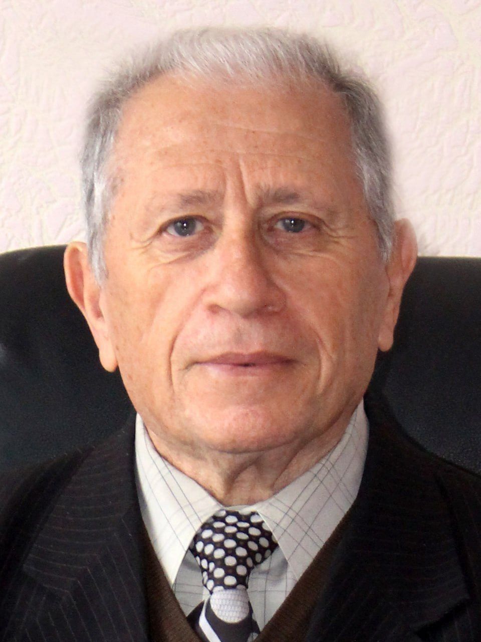 Залишався в Херсоні після звільнення: пішов із життя Почесний громадянин Херсона Борис Сандик
