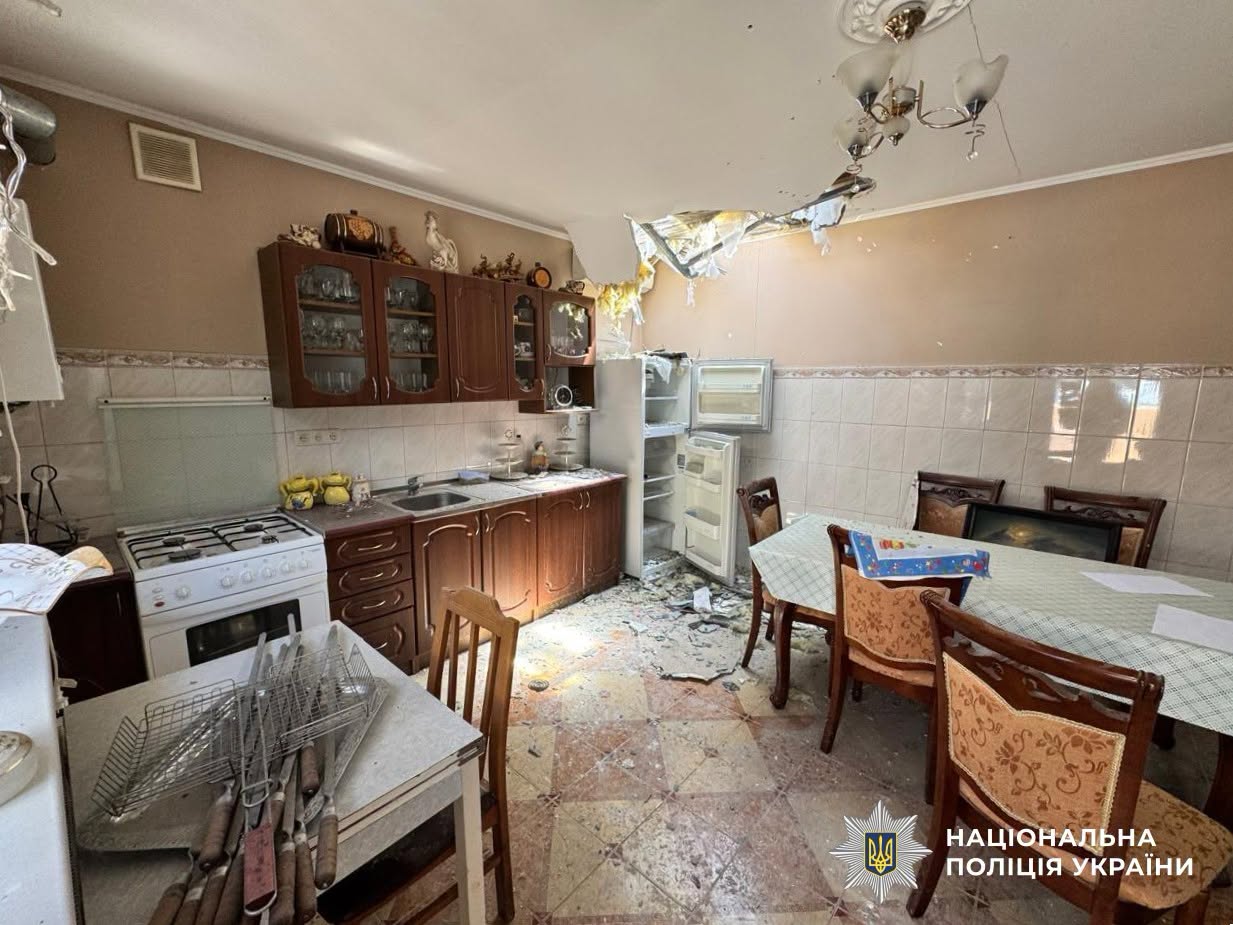 На Херсонщині внаслідок російських обстрілів поранено 11 людей та пошкоджено 35 об’єктів, – поліція