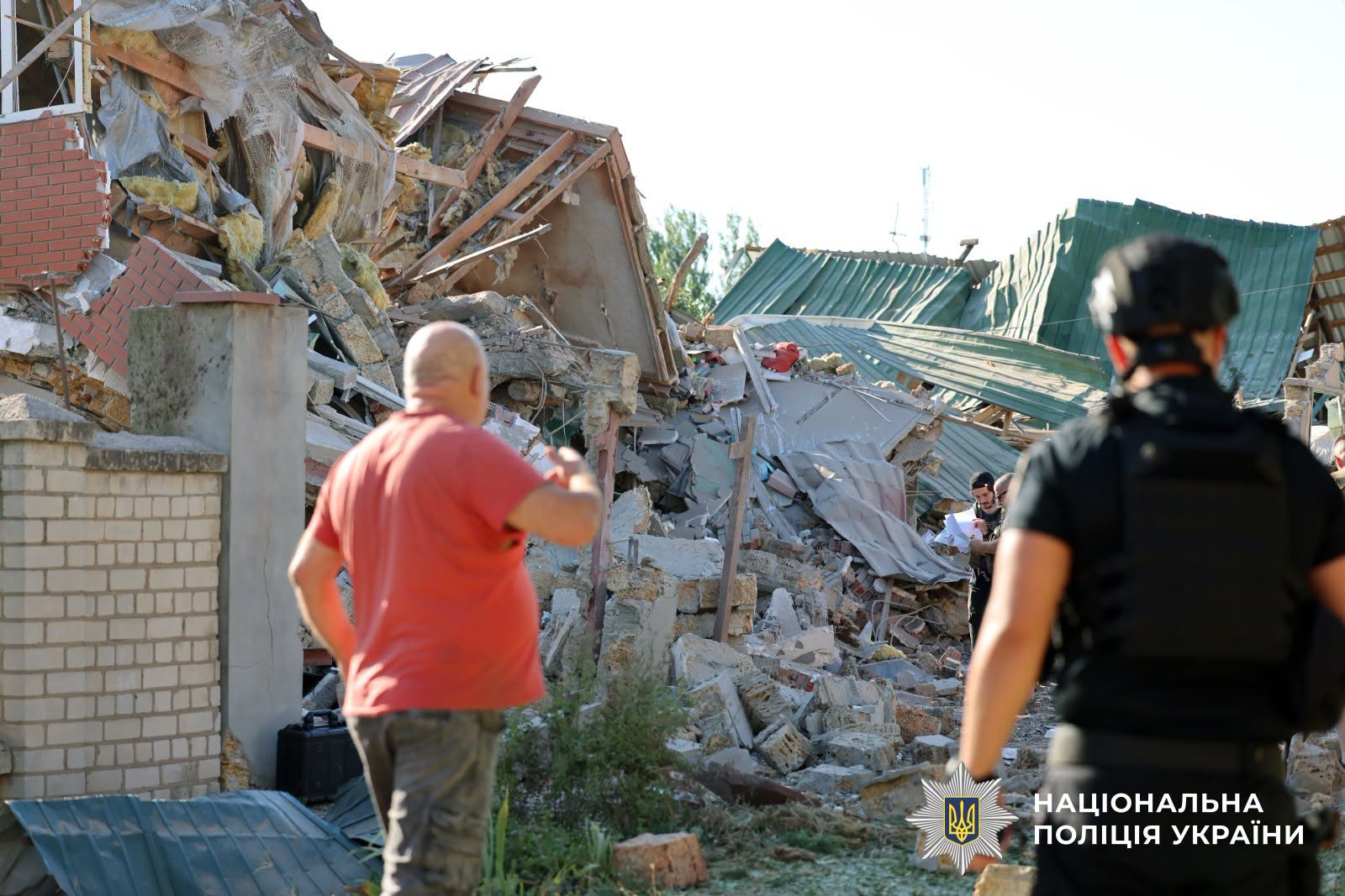 Понад 100 пошкоджених цивільних об’єктів і 31 поранений: поліція оприлюднила наслідки атак на Херсонщину