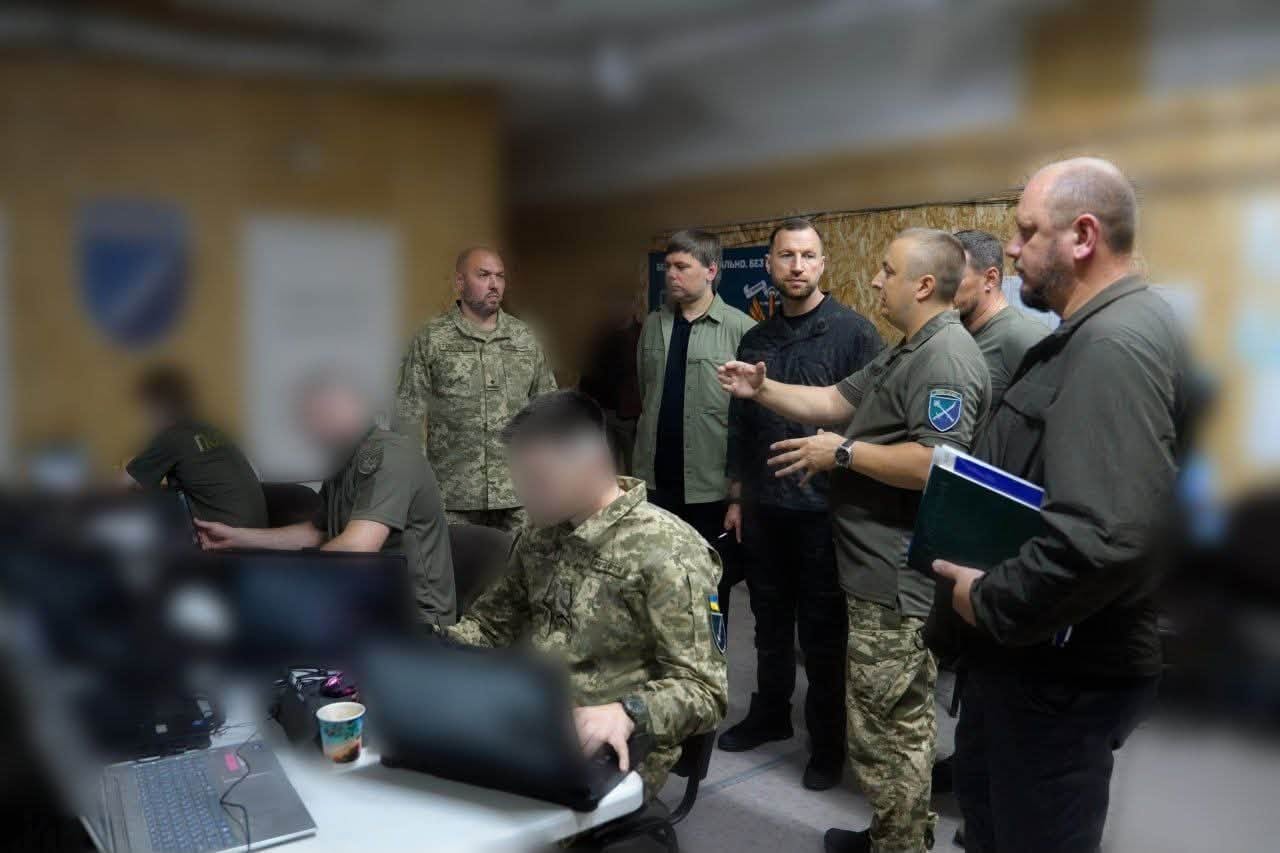 Херсонщину з робочим візитом відвідав Міністр оборони України Євген Хмара