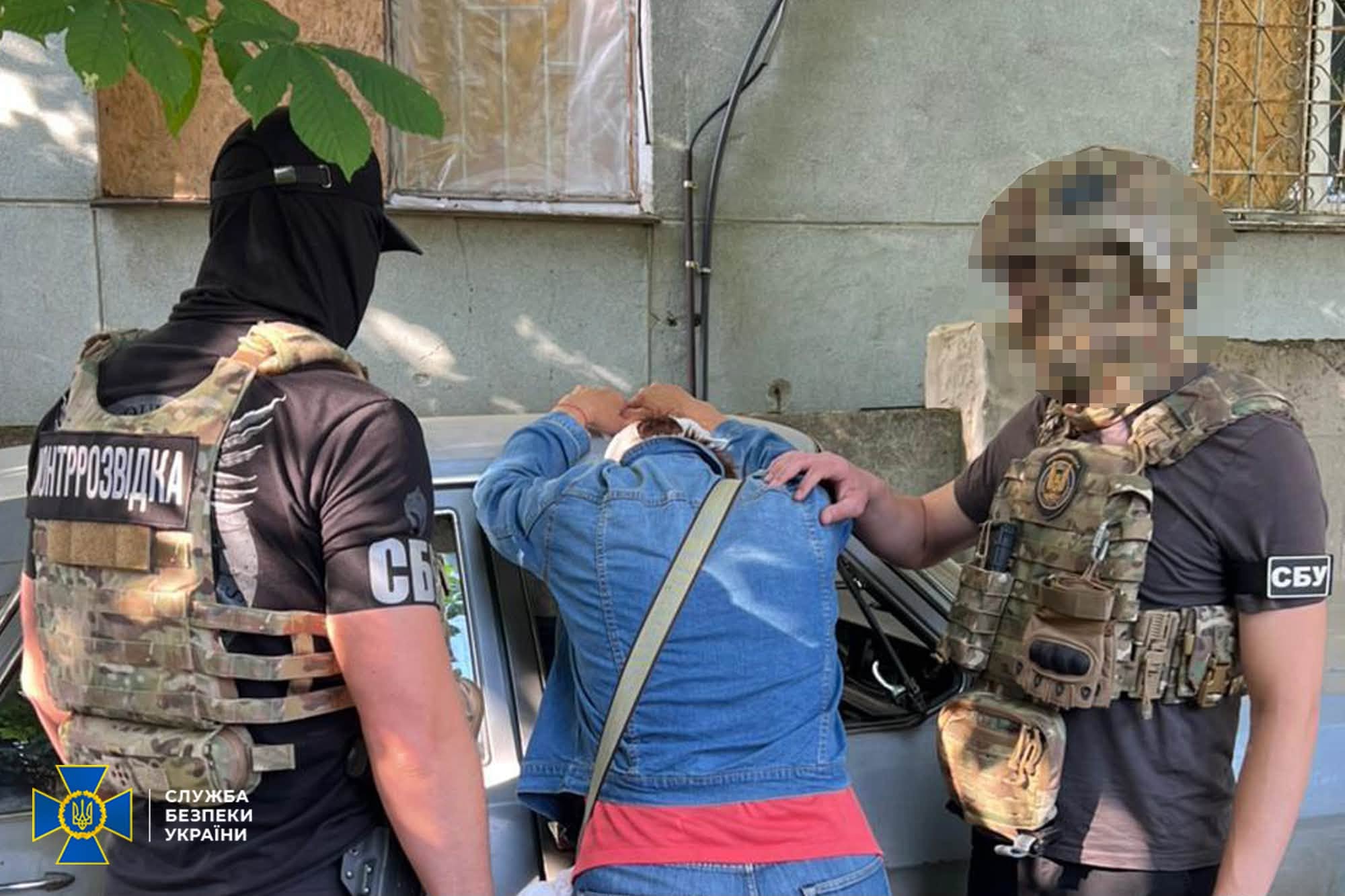Жительку Білозерської громади затримали за передачу ворогу координат позицій Сил оборони